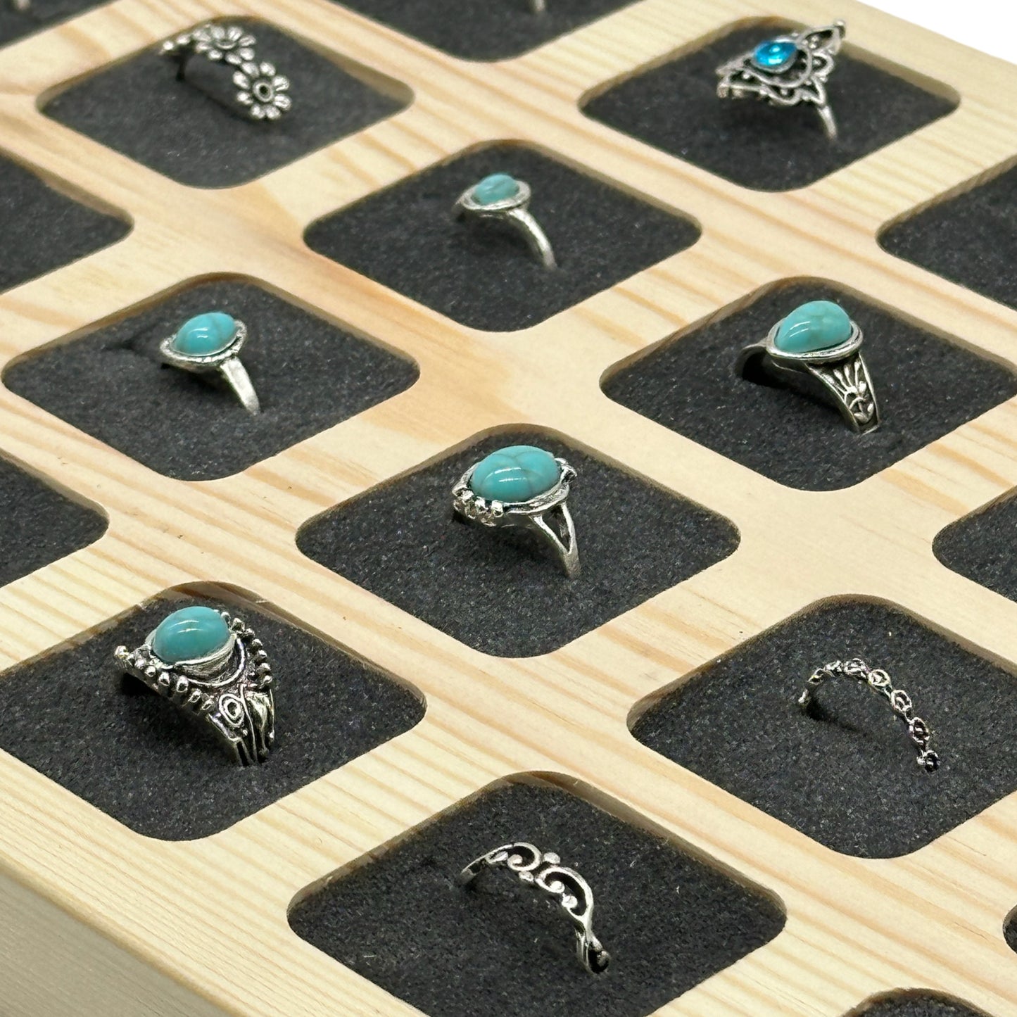 Ring display with foam inserts