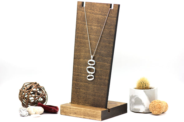 V Shaped ply Necklace Display 