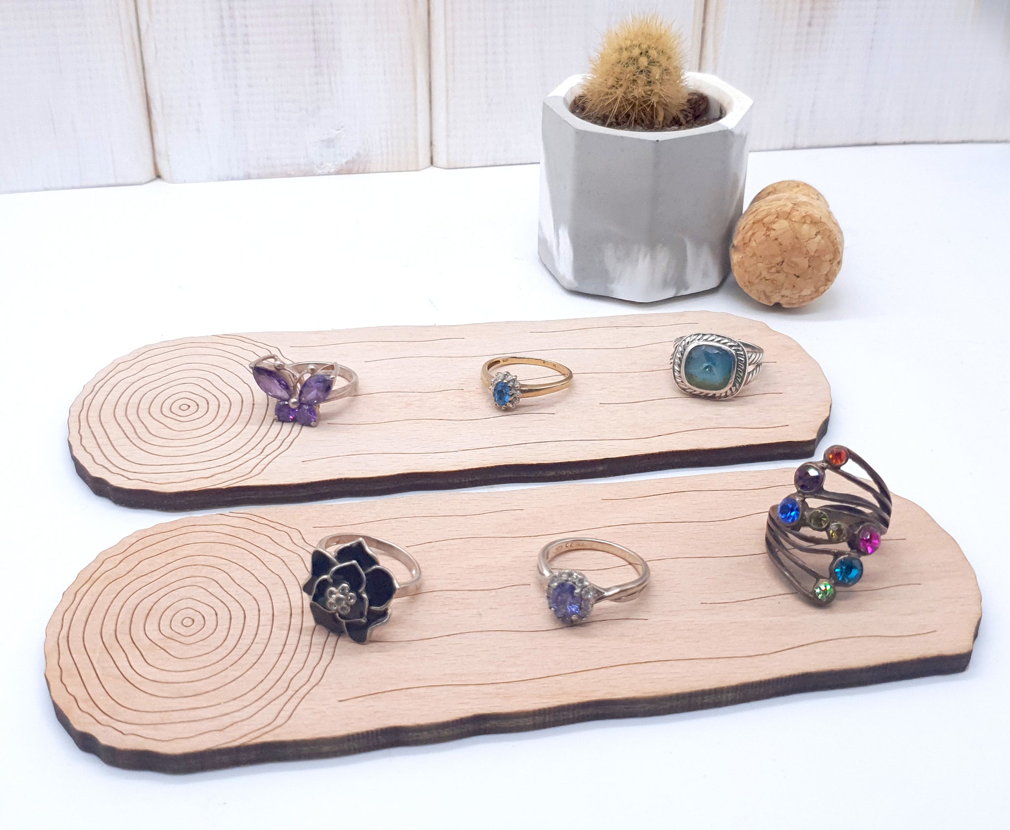 Plywood log slices