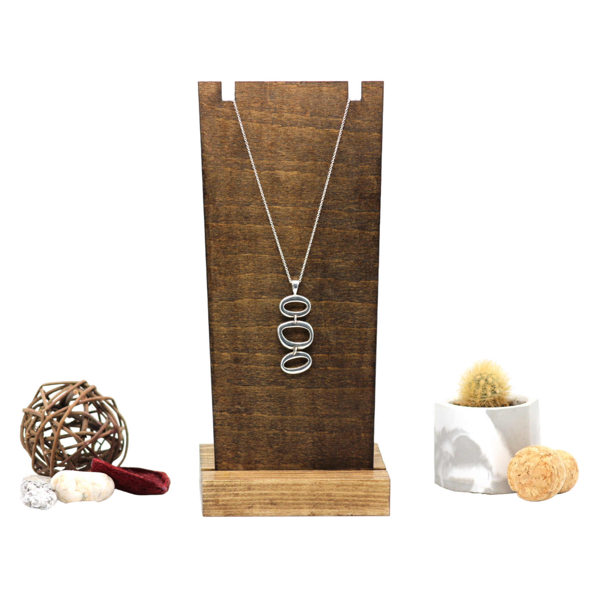 V Shaped ply Necklace Display 