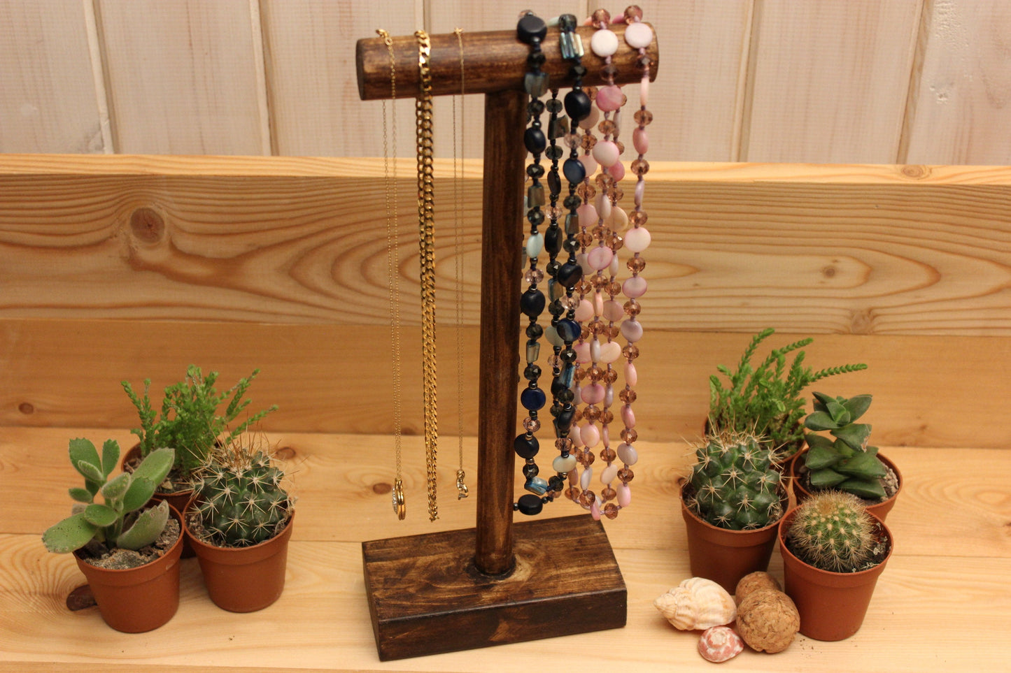 Necklace stand
